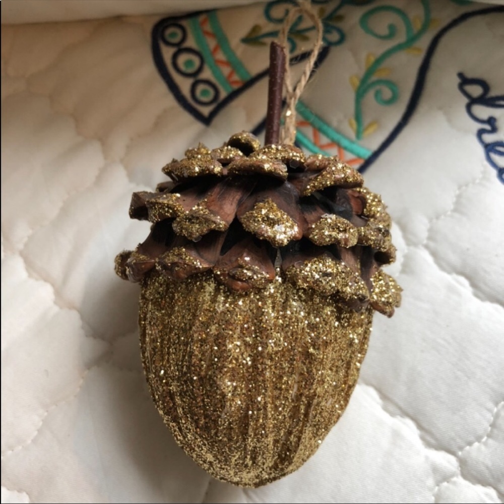 X mass ornaments